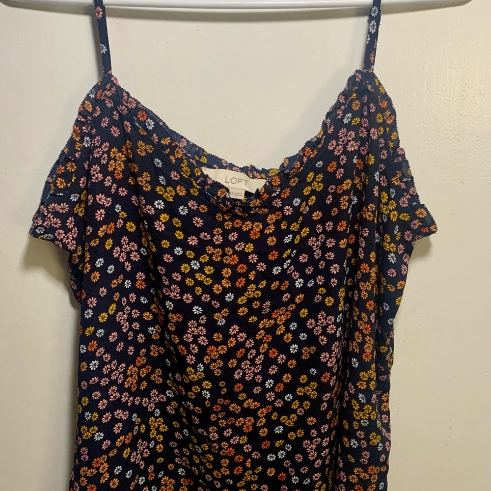 LOFT Petites Navy Blue Floral Daisy Ruffle V-Neck Cami Top LP